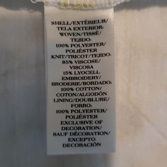 Ann Taylor Circular Embroidered Eyelet Shell - Picture 9 of 13